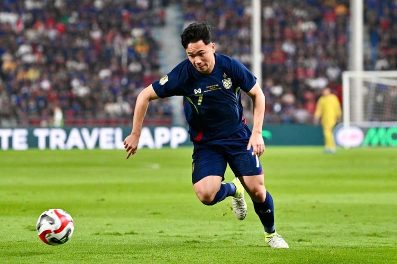 Sao Thái Lan giải thích bàn thắng gây tranh cãi ở trận chung kết với Việt Nam- Ảnh 1. Sao Thái Lan giải thích bàn thắng gây tranh cãi ở trận chung kết với Việt Nam- Ảnh 1.