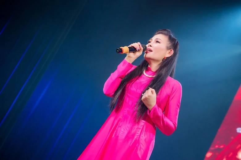 Ngọc Anh (3A) mời bố l&agrave; Nghệ sĩ nh&acirc;n d&acirc;n đ&oacute;ng MV Tết &ldquo;Rộn r&agrave;ng xu&acirc;n đến&rdquo;- Ảnh 1.