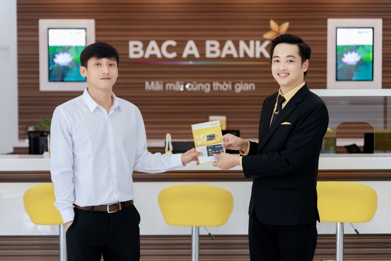 Sắm Tết thảnh thơi c&ugrave;ng thẻ t&iacute;n dụng BAC A Bank, nhận th&ecirc;m 3 năm miễn ph&iacute; thường ni&ecirc;n- Ảnh 1.