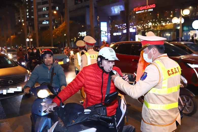 H&agrave; Nội đề xuất tăng 1,5 - 2 lần mức phạt vi phạm giao th&ocirc;ng so với Nghị định 168- Ảnh 1.