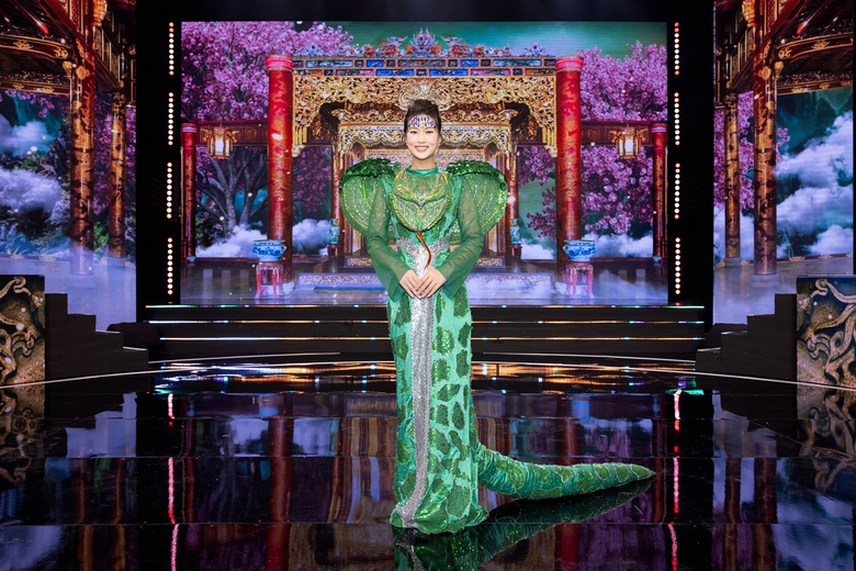 Táo Xuân 2025: Hé lộ hoa hậu Lê Hoàng Phương và Thiên Ân xuất hiện trong tạo hình đặc biệt- Ảnh 8. Táo Xuân 2025: Hé lộ hoa hậu Lê Hoàng Phương và Thiên Ân xuất hiện trong tạo hình đặc biệt- Ảnh 8.