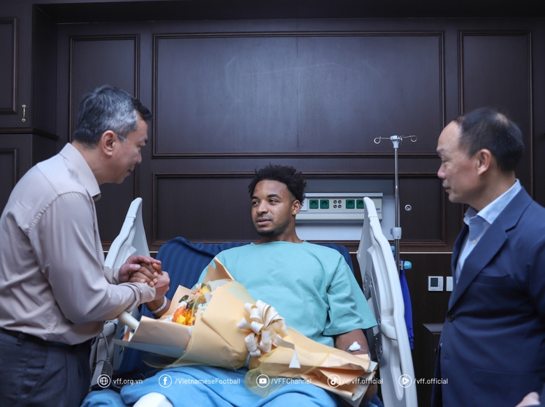 VFF trả to&agrave;n bộ chi ph&iacute; điều trị cho tiền đạo Nguyễn Xu&acirc;n Son- Ảnh 1.