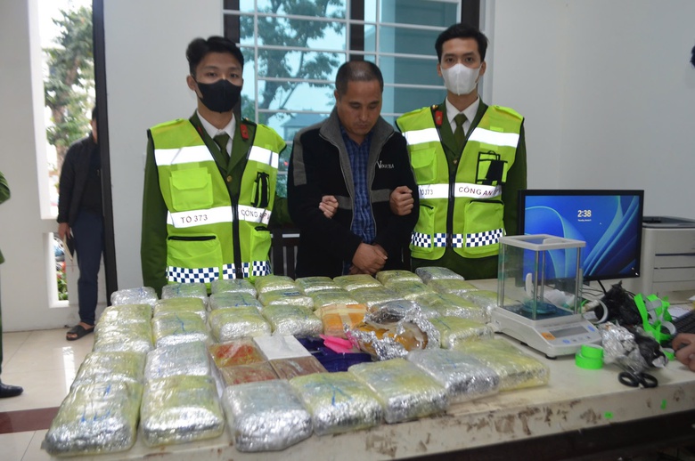 Bắt chủ tịch x&atilde; cầm đầu đường d&acirc;y mua b&aacute;n, vận chuyển ma t&uacute;y khủng- Ảnh 1.