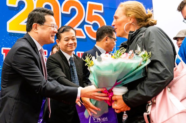 Cảng Ch&acirc;n M&acirc;y đ&oacute;n chuyến t&agrave;u du lịch đầu ti&ecirc;n năm 2025- Ảnh 3.