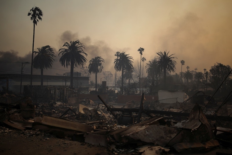Ch&aacute;y rừng ở California, Mỹ: 100.000 người phải sơ t&aacute;n, &iacute;t nhất 5 người thiệt mạng- Ảnh 9.