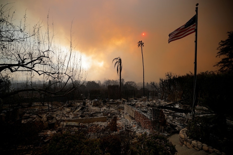 Ch&aacute;y rừng ở California, Mỹ: 100.000 người phải sơ t&aacute;n, &iacute;t nhất 5 người thiệt mạng- Ảnh 8.