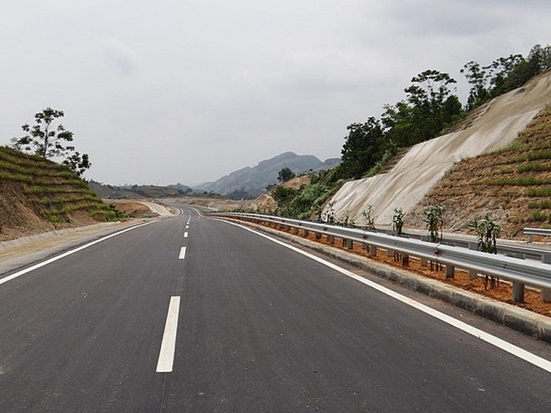 Vướng mặt bằng, dự &aacute;n n&acirc;ng cấp QL32C qua L&agrave;o Cai nguy cơ lỡ hẹn về đ&iacute;ch- Ảnh 1.