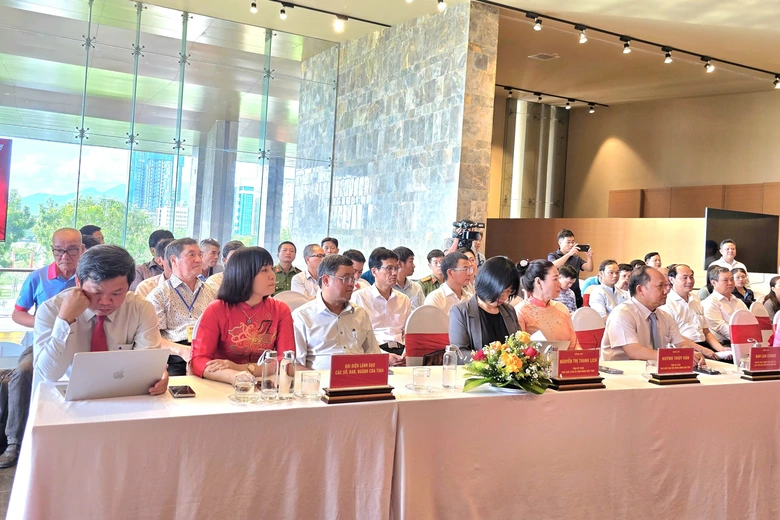 Khai trương Trung t&acirc;m B&aacute;o ch&iacute; phục vụ Đại hội Đảng bộ tỉnh Gia Lai lần thứ I- Ảnh 2.