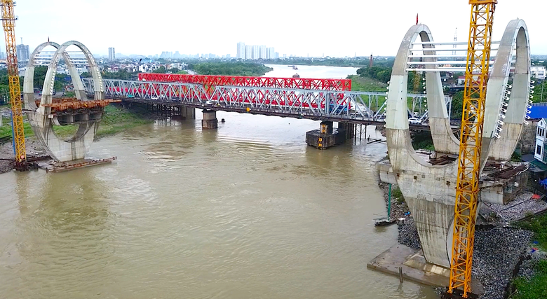 Nguy cơ “vỡ” tiến độ dự án cầu đường sắt Đuống vì chậm giải phóng mặt bằng- Ảnh 1. Nguy cơ “vỡ” tiến độ dự án cầu đường sắt Đuống vì chậm giải phóng mặt bằng- Ảnh 1.