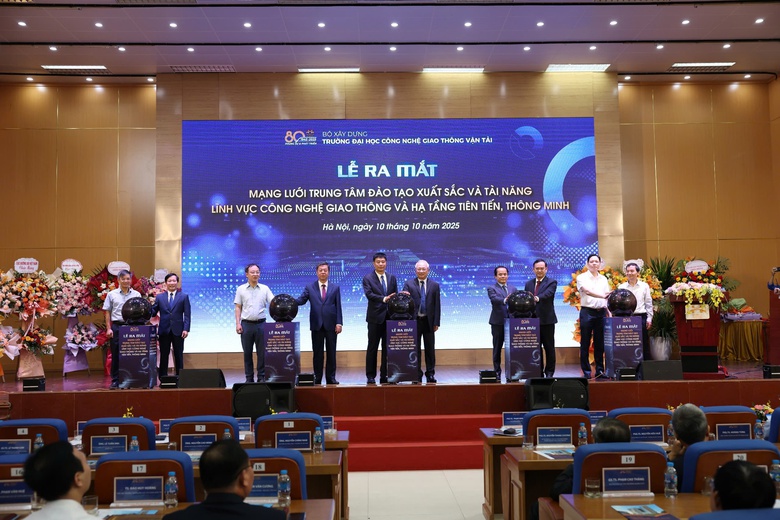 UTT ra mắt mạng lưới đ&agrave;o tạo xuất sắc về c&ocirc;ng nghệ v&agrave; hạ tầng ti&ecirc;n tiến- Ảnh 2.