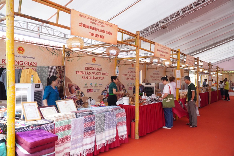 C:\Users\HP\Desktop\Triển l&atilde;m ocop\DSC07948.JPG