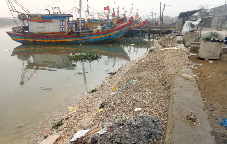 Thiếu nơi neo đậu t&agrave;u thuyền tr&aacute;nh tr&uacute; b&atilde;o, ngư d&acirc;n Nghệ An "k&ecirc;u cứu"- Ảnh 3.