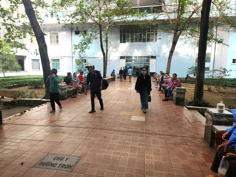 Bệnh viện lớn nhất Quảng Ng&atilde;i được n&acirc;ng cấp ra sao?- Ảnh 14.