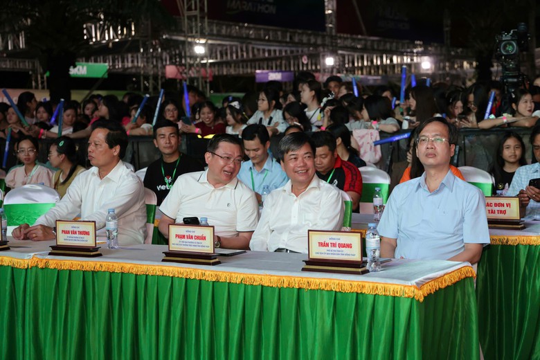 Hơn 12.000 vận động viên tham gia giải VPBank Đất Sen Hồng 2025 tại Đồng Tháp- Ảnh 2.