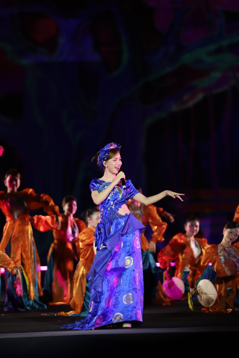 Lễ hội Văn h&oacute;a Thế giới: Thắt chặt t&igrave;nh hữu nghị, ấm "t&igrave;nh d&acirc;n tộc, nghĩa đồng b&agrave;o"- Ảnh 5.