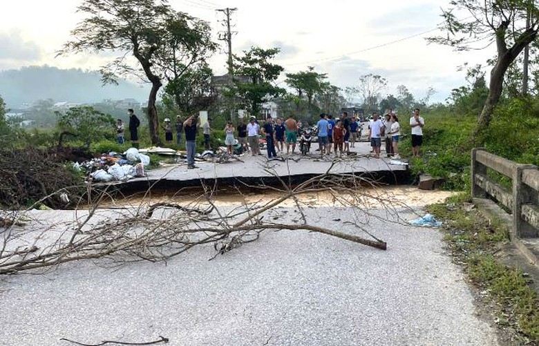 Nghệ An: Nhiều công trình đê kè, hồ đập thủy lợi hư hại nặng sau bão số 10- Ảnh 5. Nghệ An: Nhiều công trình đê kè, hồ đập thủy lợi hư hại nặng sau bão số 10- Ảnh 5.