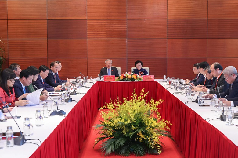 Đại hội Đảng bộ Chính phủ lần thứ I thảo luận tại tổ về các dự thảo văn kiện- Ảnh 3. Đại hội Đảng bộ Chính phủ lần thứ I thảo luận tại tổ về các dự thảo văn kiện- Ảnh 3.