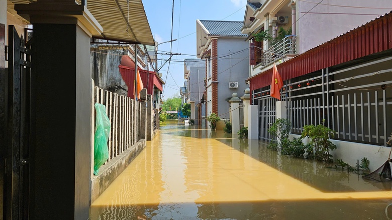 Lũ tr&ecirc;n s&ocirc;ng Cầu, s&ocirc;ng Thương đang r&uacute;t nhanh, nhiều nơi Bắc Ninh vẫn ngập s&acirc;u- Ảnh 2.