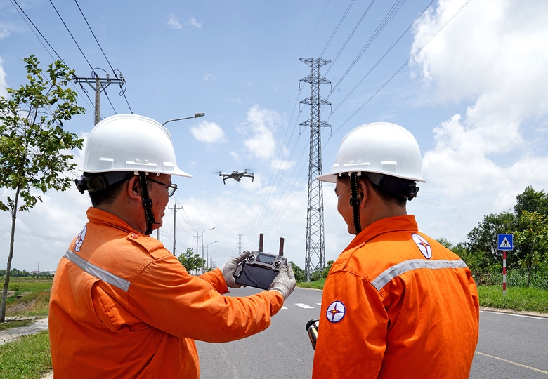 Ti&ecirc;n phong trong chuyển đổi số: EVNSPC bứt ph&aacute; n&acirc;ng cao hiệu quả sản xuất kinh doanh- Ảnh 1.