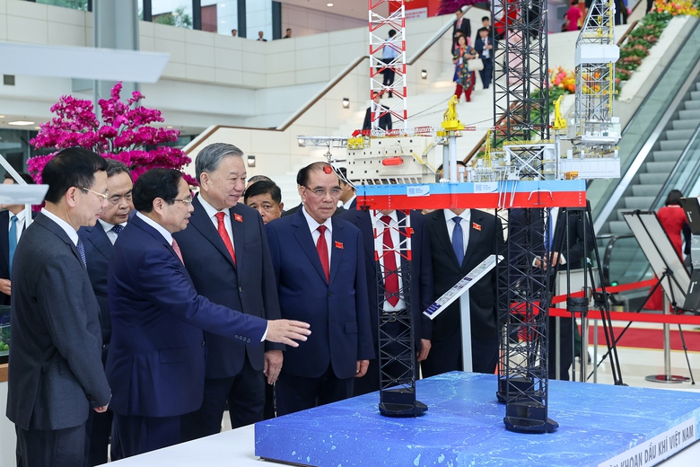 Tổng B&iacute; thư nhấn mạnh 3 y&ecirc;u cầu, 5 định hướng c&ocirc;ng t&aacute;c trọng t&acirc;m với Đảng bộ Ch&iacute;nh phủ- Ảnh 3.