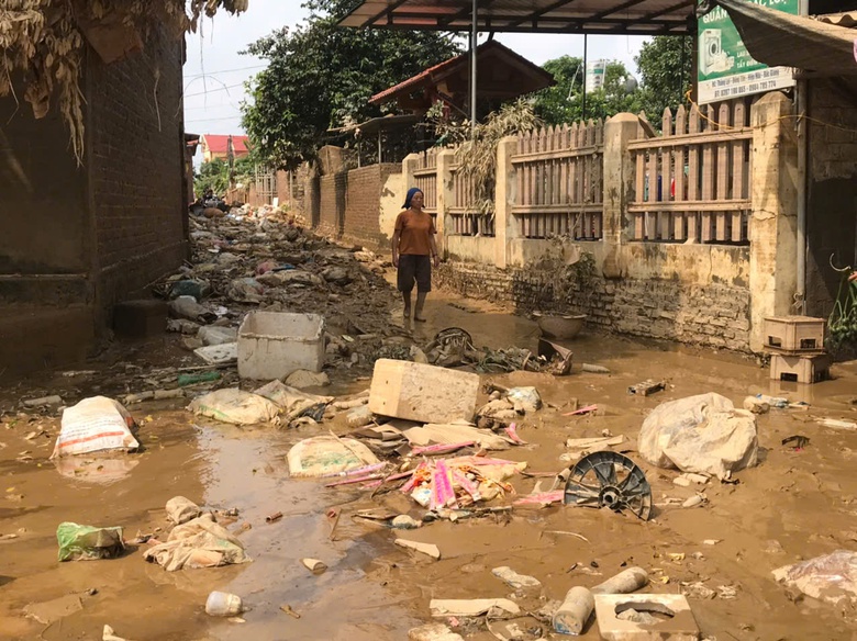 Bắc Ninh c&ograve;n hơn 6.000 hộ d&acirc;n bị c&ocirc; lập, thiệt hại gần 1.700 tỷ đồng do b&atilde;o số 11- Ảnh 1.