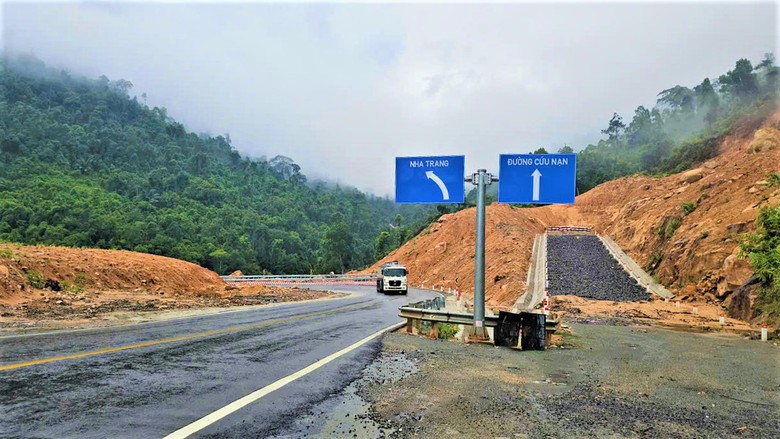 Ho&agrave;n th&agrave;nh khắc phục sạt lở đường đ&egrave;o Kh&aacute;nh L&ecirc; trước m&ugrave;a mưa b&atilde;o- Ảnh 3.