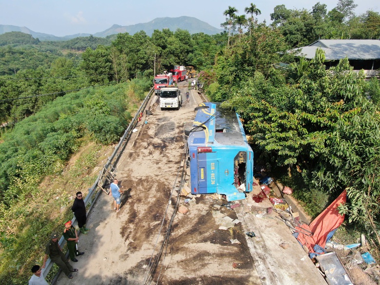 X&aacute;c định nguy&ecirc;n nh&acirc;n ban đầu vụ tai nạn giao th&ocirc;ng khiến ba người tử vong ở L&agrave;o Cai- Ảnh 1.