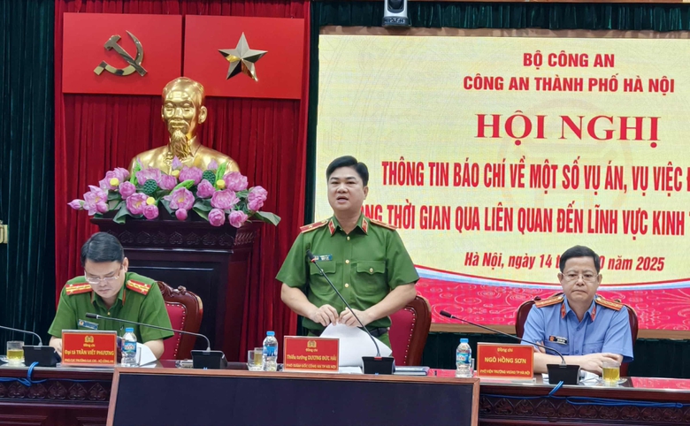 C&ocirc;ng an H&agrave; Nội khởi tố Shark B&igrave;nh v&agrave; 9 bị can, tạm giữ 597 c&acirc;y v&agrave;ng, nhiều sổ đỏ- Ảnh 1.