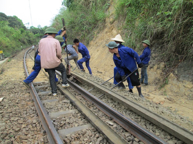 Lào Cai: Giữ mạch lưu thông nơi đầu nguồn đường sắt quốc gia- Ảnh 2. Lào Cai: Giữ mạch lưu thông nơi đầu nguồn đường sắt quốc gia- Ảnh 2.