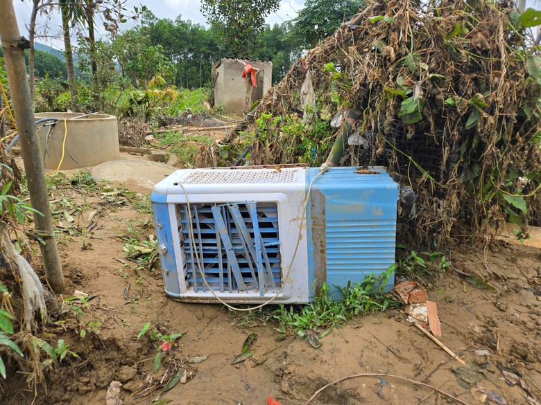 Mùa xuân về sớm trên những mái nhà đang hồi sinh sau bão ở xã vùng cao Tràng Xá- Ảnh 2. Mùa xuân về sớm trên những mái nhà đang hồi sinh sau bão ở xã vùng cao Tràng Xá- Ảnh 2.