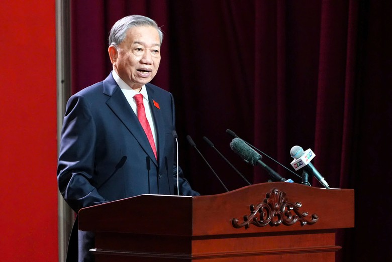 Khai mạc Đại hội đại biểu Đảng bộ TP.HCM lần thứ I, nhiệm kỳ 2025 - 2030- Ảnh 2. Khai mạc Đại hội đại biểu Đảng bộ TP.HCM lần thứ I, nhiệm kỳ 2025 - 2030- Ảnh 2.