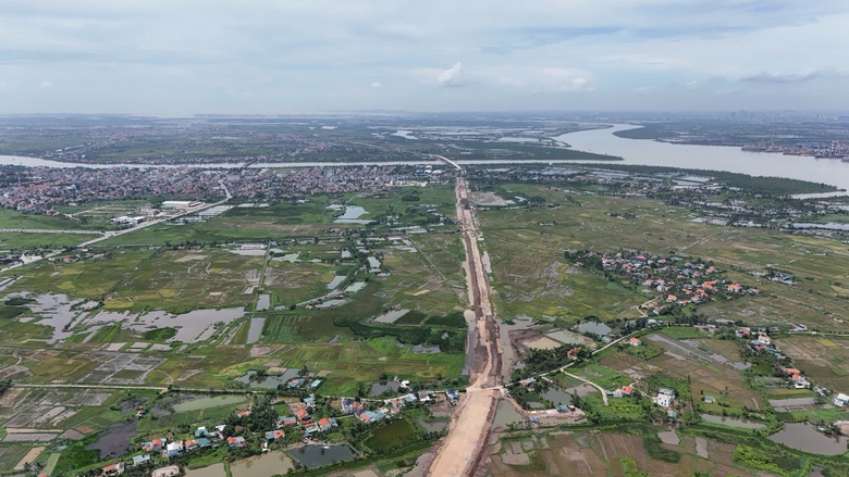 Quảng Ninh: Đẩy nhanh tiến độ Dự &aacute;n đường ven s&ocirc;ng- Ảnh 3.