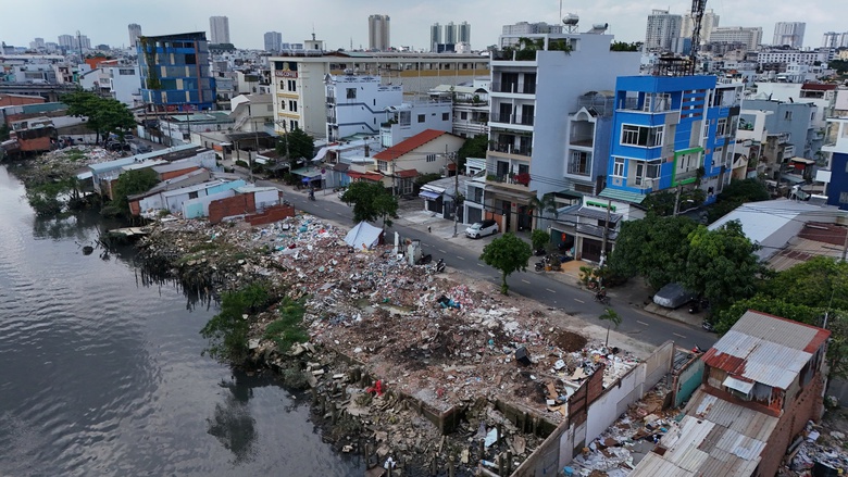 Dự &aacute;n bờ Bắc k&ecirc;nh Đ&ocirc;i hơn 7.300 tỷ đồng đang thi c&ocirc;ng ra sao?- Ảnh 8.