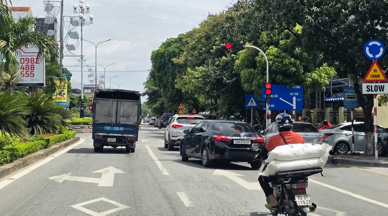 Quảng Trị ph&ecirc; duyệt chủ trương đầu tư x&acirc;y dựng c&aacute;c b&atilde;i đỗ xe c&ocirc;ng cộng- Ảnh 1.