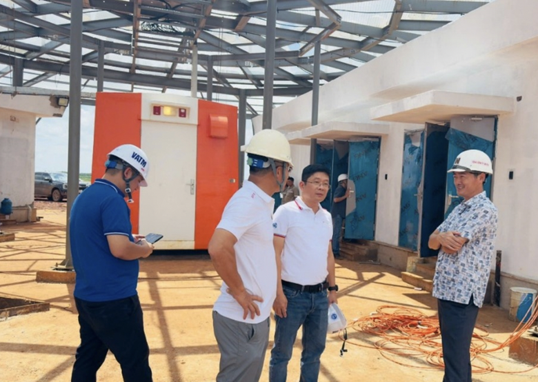 Hoàn thành lắp đặt hệ thống “mắt dẫn đường” hiện đại bậc nhất ở sân bay Long Thành- Ảnh 3. Hoàn thành lắp đặt hệ thống “mắt dẫn đường” hiện đại bậc nhất ở sân bay Long Thành- Ảnh 3.