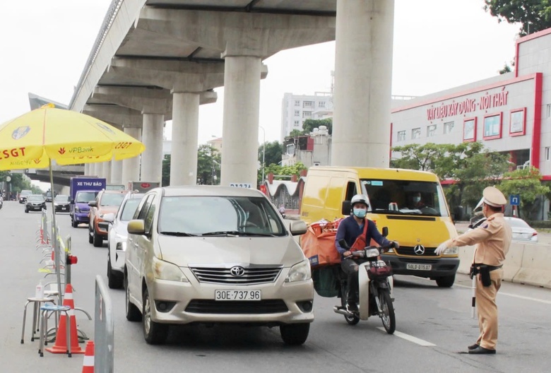 H&agrave; Nội xử l&yacute; rốt r&aacute;o 3 vị tr&iacute; tiềm ẩn nguy cơ tai nạn giao th&ocirc;ng- Ảnh 1.
