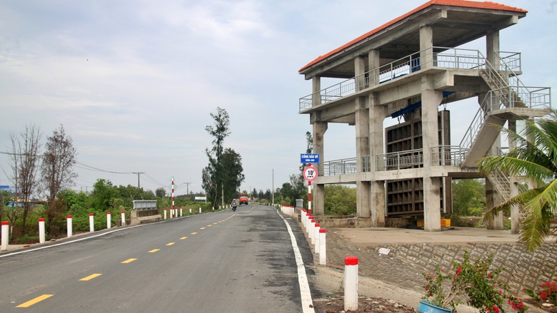 Cà Mau khánh thành 11 công trình, tổng vốn đầu tư 2.400 tỷ đồng- Ảnh 2. Cà Mau khánh thành 11 công trình, tổng vốn đầu tư 2.400 tỷ đồng- Ảnh 2.