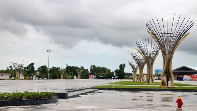 Cận cảnh quảng trường Phan Ngọc Hiển - biểu tượng trái tim của Cà Mau- Ảnh 8. Cận cảnh quảng trường Phan Ngọc Hiển - biểu tượng trái tim của Cà Mau- Ảnh 8.