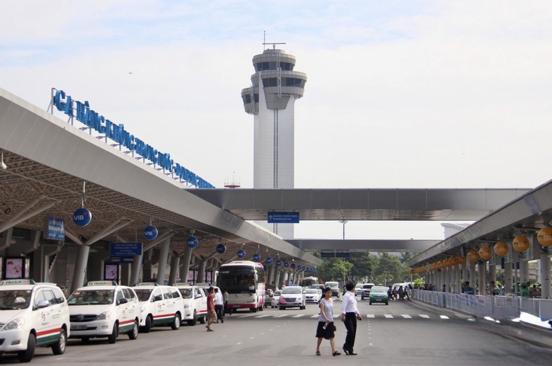 Người đội ph&oacute; với những s&aacute;ng kiến l&agrave;m chủ c&ocirc;ng nghệ điều h&agrave;nh bay- Ảnh 2.