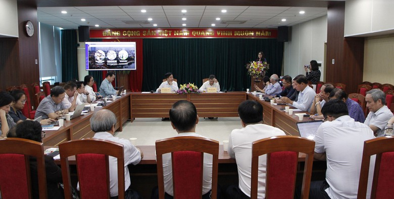 Hội thảo c&oacute; sự tham gia của nhiều chuy&ecirc;n gia, nh&agrave; khoa học đầu ng&agrave;nh về quản l&yacute; v&agrave; ph&aacute;t triển đ&ocirc; thị tại Việt Nam.