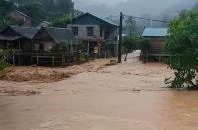Mưa lớn g&acirc;y ngập lụt, chia cắt giao th&ocirc;ng cục bộ tại c&aacute;c x&atilde; miền n&uacute;i ph&iacute;a Nam Quảng Trị- Ảnh 1.