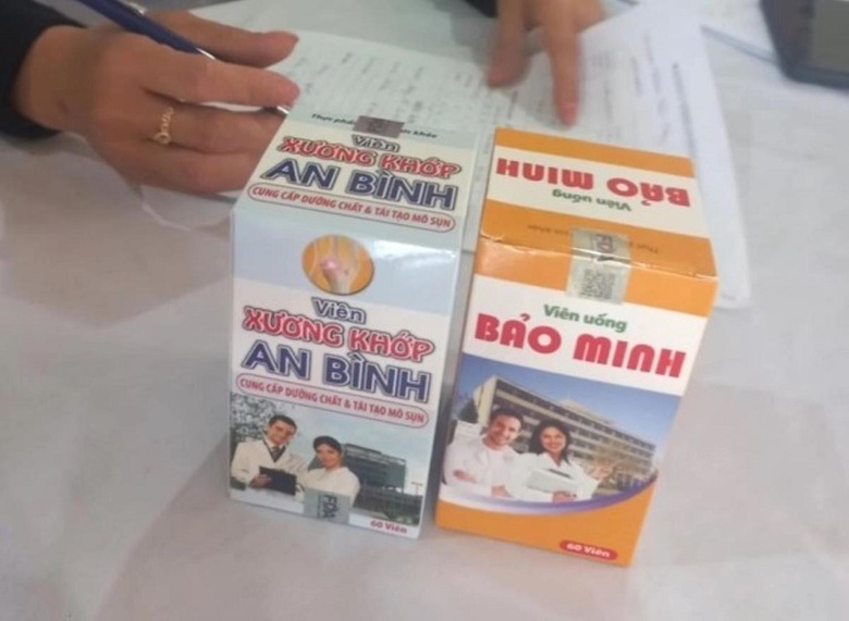 Nghệ An: Bắt đối tượng giả danh "kh&aacute;m bệnh miễn ph&iacute;" để b&aacute;n thực phẩm chức năng gi&aacute; cao- Ảnh 2.