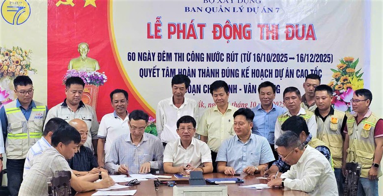 60 ng&agrave;y đ&ecirc;m thi c&ocirc;ng nước r&uacute;t ho&agrave;n th&agrave;nh cao tốc Ch&iacute; Thạnh - V&acirc;n Phong- Ảnh 1.