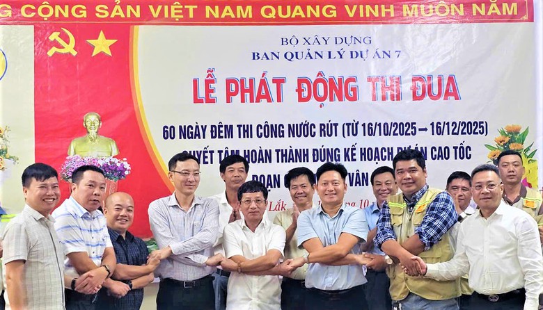 60 ng&agrave;y đ&ecirc;m thi c&ocirc;ng nước r&uacute;t ho&agrave;n th&agrave;nh cao tốc Ch&iacute; Thạnh - V&acirc;n Phong- Ảnh 2.