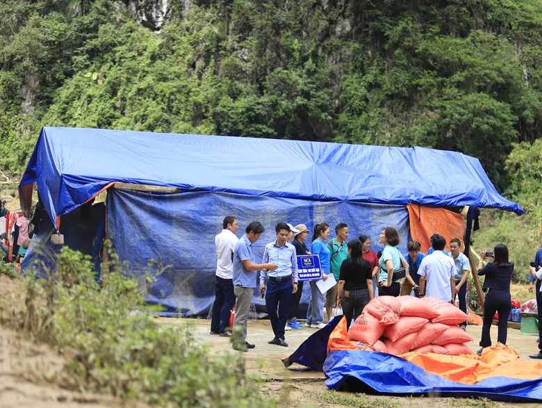 B&aacute;o X&acirc;y dựng v&agrave; bạn đọc tặng nh&agrave; "ch&igrave;a kho&aacute; trao tay" ở Th&aacute;i Nguy&ecirc;n- Ảnh 5.