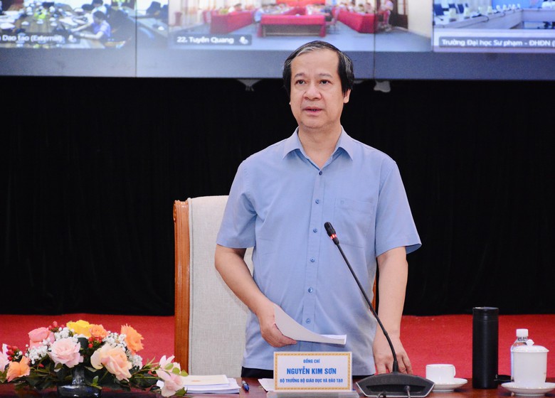 Bộ GD&ĐT dự kiến c&oacute; bộ s&aacute;ch gi&aacute;o khoa thống nhất từ 2026- Ảnh 1.