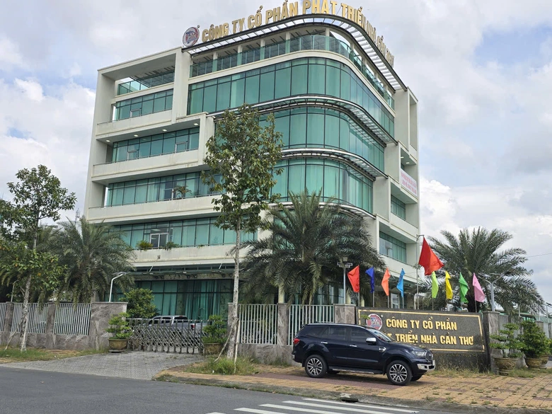 Cần Thơ: Một đơn vị tốn 60 triệu đồng mỗi th&aacute;ng thu&ecirc; trụ sở l&agrave;m việc sau s&aacute;p nhập- Ảnh 1.