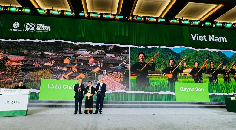 Tuy&ecirc;n Quang: Th&ocirc;n L&ocirc; L&ocirc; Chải được c&ocirc;ng nhận &ldquo;L&agrave;ng du lịch tốt nhất thế giới năm 2025&rdquo;- Ảnh 1.