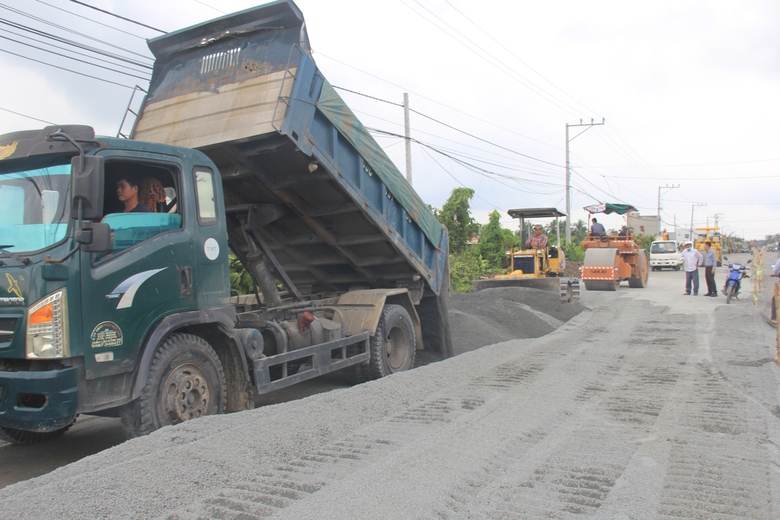 Đồng Tháp: Dự án đường tỉnh 879C tăng tốc về đích, thông xe cuối năm 2025- Ảnh 1. Đồng Tháp: Dự án đường tỉnh 879C tăng tốc về đích, thông xe cuối năm 2025- Ảnh 1.