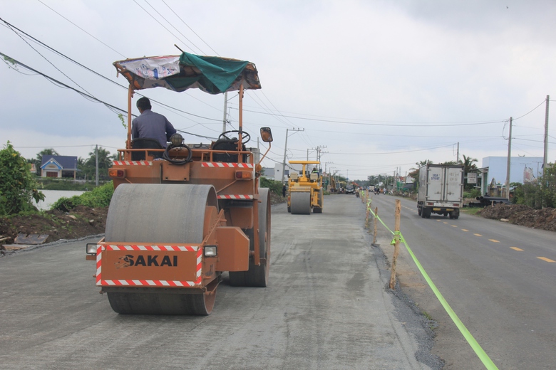 Đồng Tháp: Dự án đường tỉnh 879C tăng tốc về đích, thông xe cuối năm 2025- Ảnh 2. Đồng Tháp: Dự án đường tỉnh 879C tăng tốc về đích, thông xe cuối năm 2025- Ảnh 2.